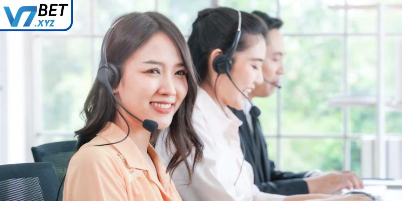 Giới Thiệu V7Bet - Nền Tảng Cá Cược Trực Tuyến Uy Tín 3 Đội ngũ nhân sự tại V7Bet uy tín